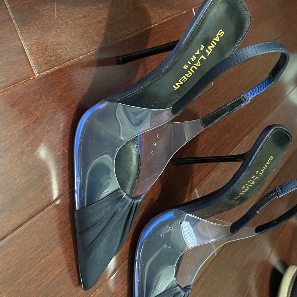 Brand new. Only been tried on. Received as a gift but not my style. - Picture 8 of 9